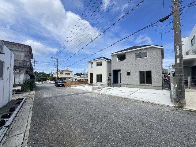 読谷村比謝（全2棟）ラスト2号棟の前面道路含む現地写真|※南東側公道7m♪