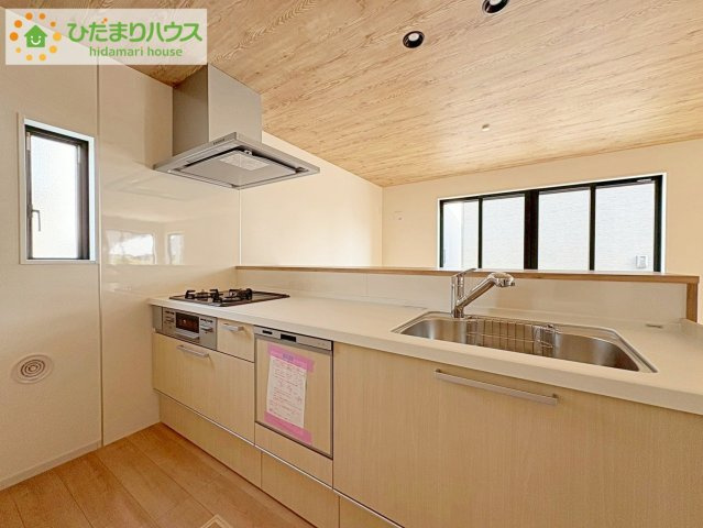日立市諏訪町1期　新築戸建　1号棟のキッチン|新婚さんにおすすめ！おしゃれなカウンターキッチンのあるLDKです(#^^#)