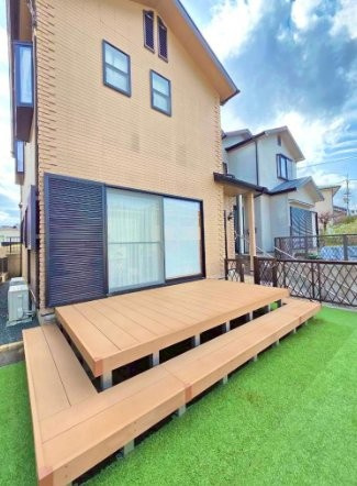 招提元町3丁目　中古一戸建ての庭|ウッドデッキ
■物件内覧・資金計画相談・住宅ローン相談、リフォーム相談、お問合せ受付中■
※当日・翌日のご内覧、ご相談はお電話でのお問合せがスムーズです！