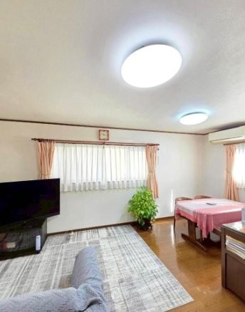 招提元町3丁目　中古一戸建ての居間・リビング|LDK14.5帖
■物件内覧・資金計画相談・住宅ローン相談、リフォーム相談、お問合せ受付中■
※当日・翌日のご内覧、ご相談はお電話でのお問合せがスムーズです！