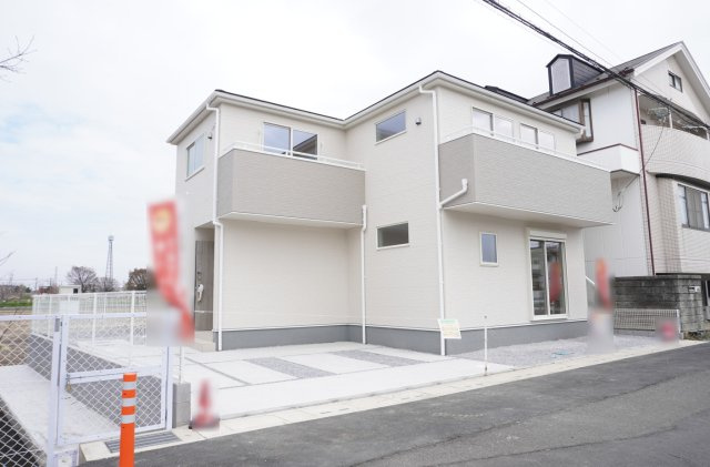 越谷市新川町1丁目 新築分譲住宅の外観
