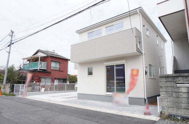 越谷市新川町1丁目 新築分譲住宅の外観