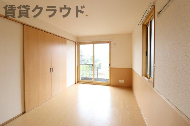 コスモヴィレッジの寝室|使い勝手のいい寝室です