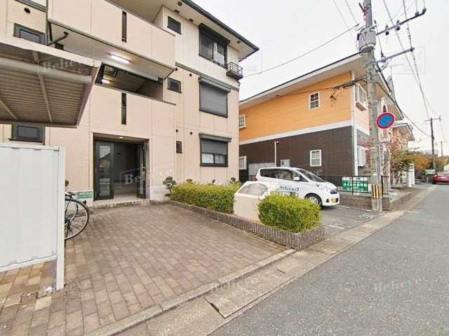 アークアムールⅠA棟のエントランス|清潔なエントランス★