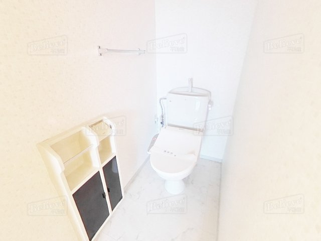 アークアムールⅠA棟のトイレ|嬉しい温水洗浄便座付き♪