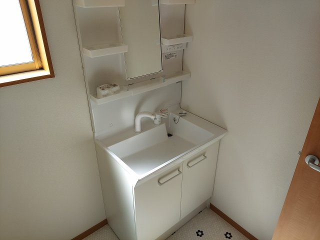 宝塚市高松町一戸建の独立洗面台|洗面台