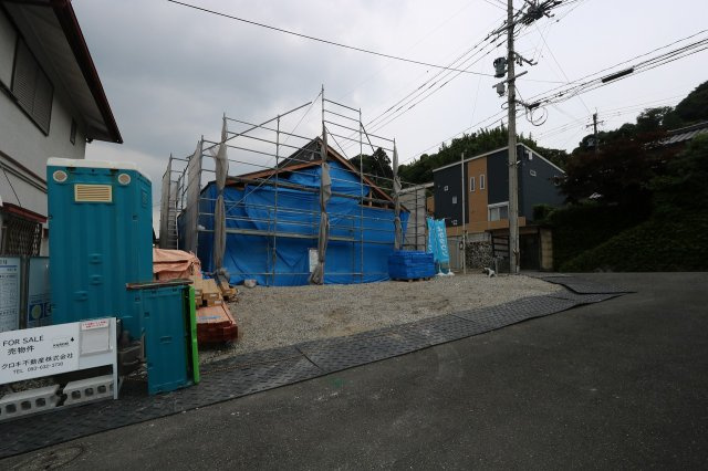【前面道路含む現地写真】の画像