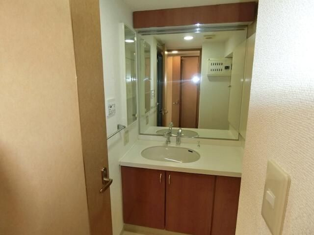 パロス日暮里の独立洗面台