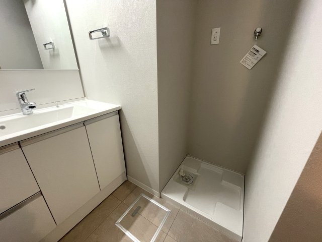 わざわざ箱根まで行かずとも、自宅がもはや桃源郷。神経痛に効能ある温泉が自宅で楽しめる贅沢の粋とも言える『グランシティ横濱保土ヶ谷』リフォームのランドリースペース