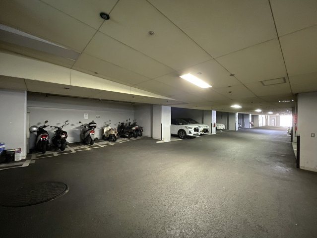 わざわざ箱根まで行かずとも、自宅がもはや桃源郷。神経痛に効能ある温泉が自宅で楽しめる贅沢の粋とも言える『グランシティ横濱保土ヶ谷』リフォームの駐輪場