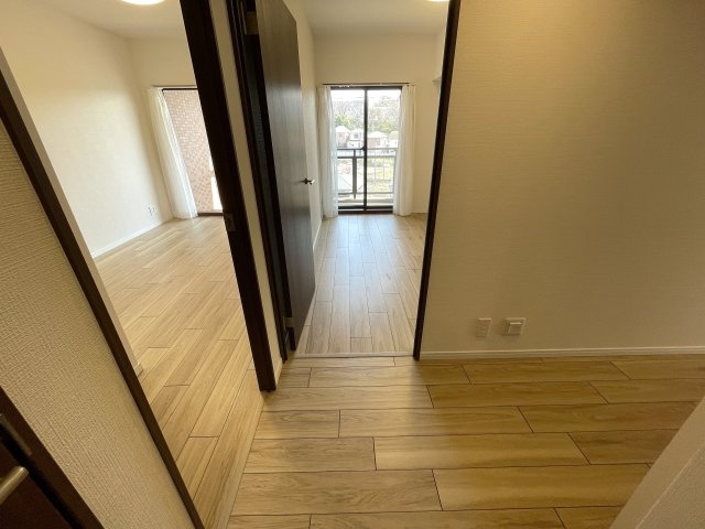 わざわざ箱根まで行かずとも、自宅がもはや桃源郷。神経痛に効能ある温泉が自宅で楽しめる贅沢の粋とも言える『グランシティ横濱保土ヶ谷』リフォームの内装|内装も気になるポイント