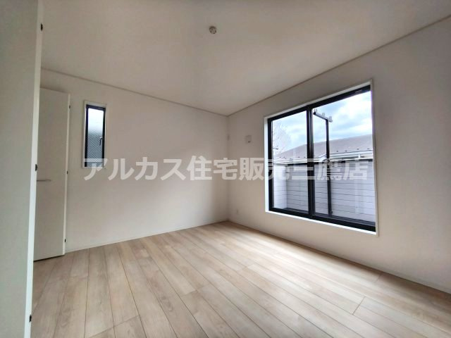 【内覧動画公開中！】中央線 三鷹駅 12分 新築戸建 武蔵野市八幡町1丁目の洋室