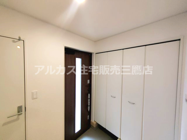 【内覧動画公開中！】中央線 三鷹駅 12分 新築戸建 武蔵野市八幡町1丁目の玄関