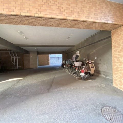 ライオンズマンション平和大通り第2の駐車場