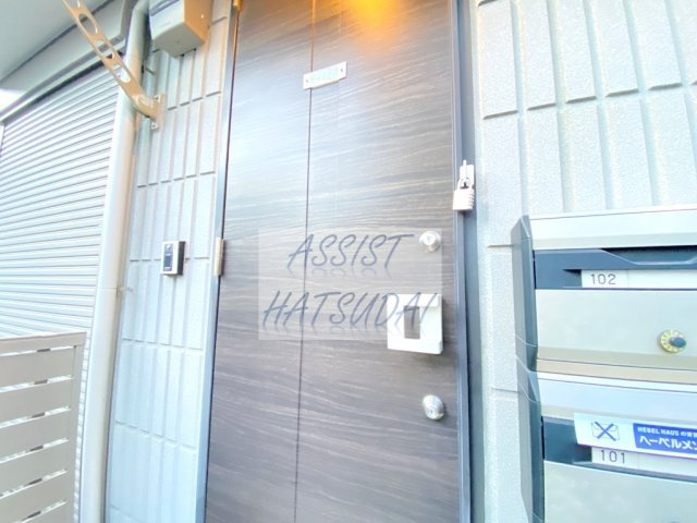 ソレイユ若林の玄関