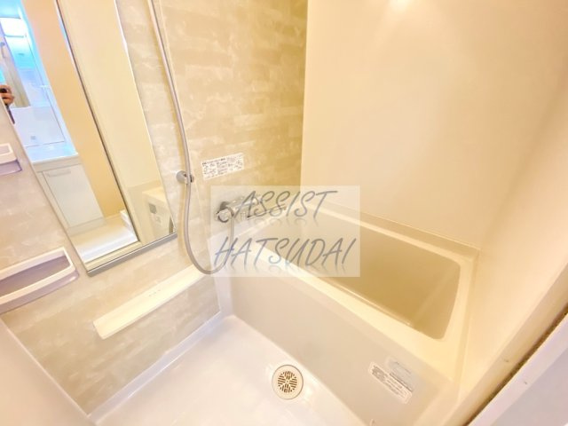 ソレイユ若林の浴室