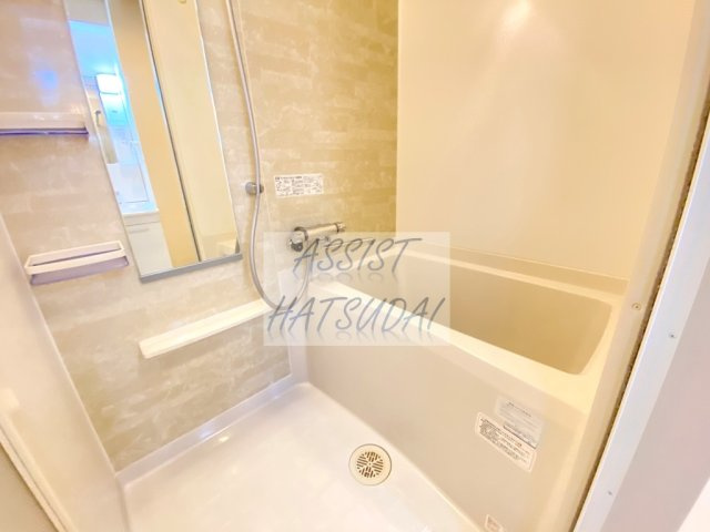 ソレイユ若林の浴室