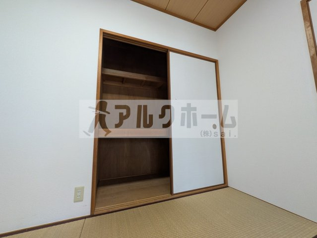 フローラルコートの収納