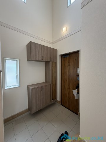 厚木市まつかげ台2期　新築戸建　の玄関