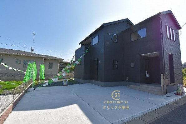 リーブルガーデン  日立市東多賀町　3期　1の駐車場|駐車場は十分なスペース。ご家族それぞれが車をご所有の場合や、来客の際も安心です。
内覧可能です。ご予約はHPから、またお電話でもお気軽にどうぞ。