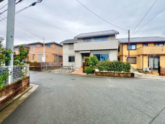 【前面道路含む現地写真】 | 御池台２丁　中古一戸建