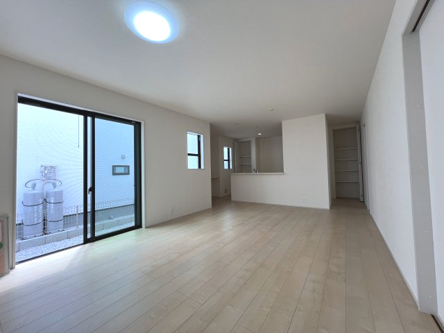あきる野市伊奈　新築戸建全15棟の居間・リビング|LDK広々20.0帖！！