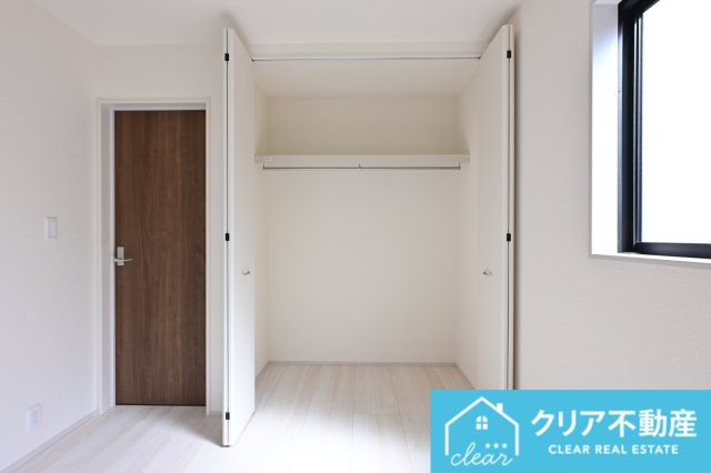 【収納】 | 大泉町第6仙石　リーブルガーデン | 棚付きで使いやすい♪LDKから続き間で片付けやすい♪
