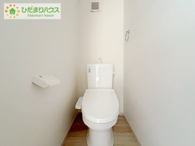 日立市諏訪町1期　新築戸建　2号棟のトイレ|トイレは1F、2F共に完備！取り合いになることがありませんね(^^)/