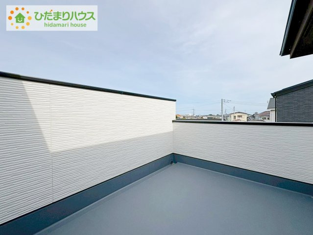 日立市諏訪町1期　新築戸建　2号棟のバルコニー|広々としたバルコニー。お洗濯物もぜーんぶ干せちゃいます！！