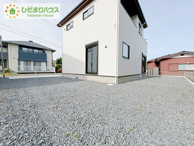 日立市諏訪町1期　新築戸建　2号棟の庭|"日当たりの良い広い庭。友人や親せきが集まってＢＢＱをしたり、ペットと遊んだり。
一戸建てならではの楽しさが広がります(*^-^*)"
