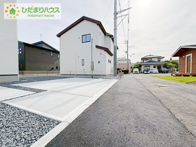 日立市諏訪町1期　新築戸建　2号棟の駐車場|マイホームなら駐車場代がかかりません。しかも、自宅の駐車場で洗車ができます！今までコイン洗車に行っていた手間も省けて、節約にもつながります(^^♪