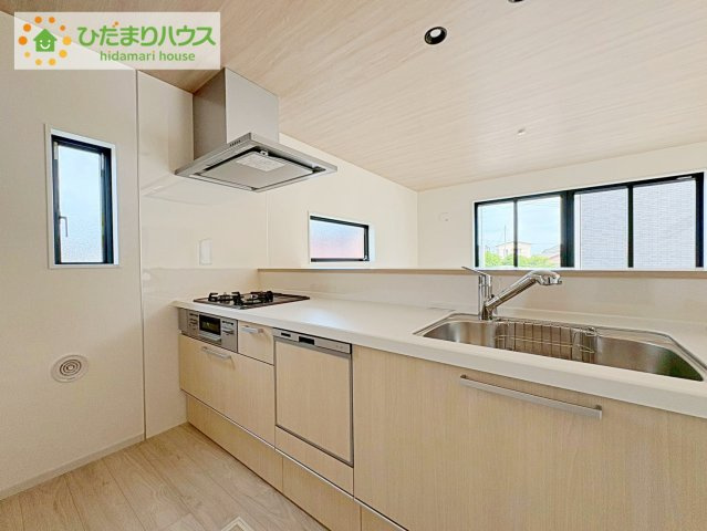 日立市諏訪町1期　新築戸建　2号棟のキッチン|新婚さんにおすすめ！おしゃれなカウンターキッチンのあるLDKです(#^^#)