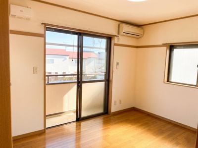 【洋室】 | ヴィラ・コエド | 2階南洋室