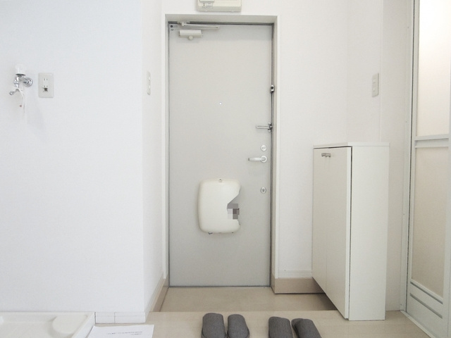 アヴァンセ西ヶ原の玄関|収納付きの玄関ですっきり使えます