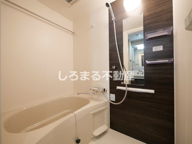 Ｌｏｕｉｓ　Ｒｅｓｉｄｅｎｃｅ　弁天町の浴室