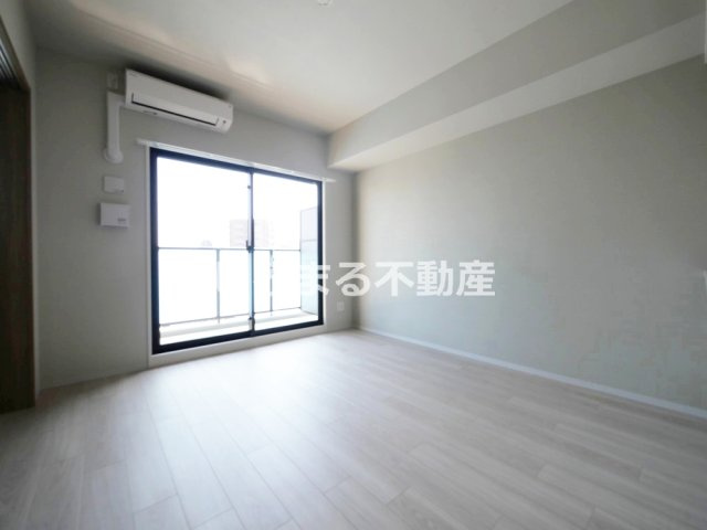 Ｌｏｕｉｓ　Ｒｅｓｉｄｅｎｃｅ　弁天町の居間・リビング