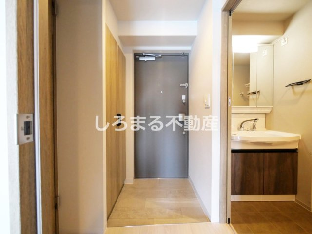 Ｌｏｕｉｓ　Ｒｅｓｉｄｅｎｃｅ　弁天町の玄関