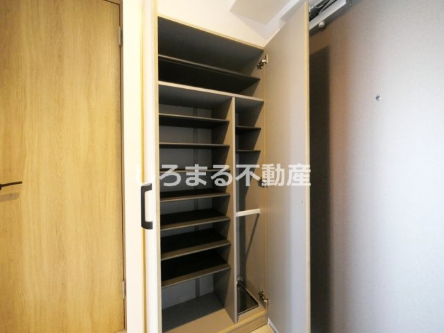 Ｌｏｕｉｓ　Ｒｅｓｉｄｅｎｃｅ　弁天町の収納