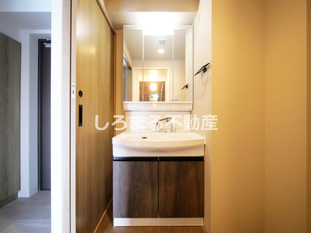 Ｌｏｕｉｓ　Ｒｅｓｉｄｅｎｃｅ　弁天町の独立洗面台