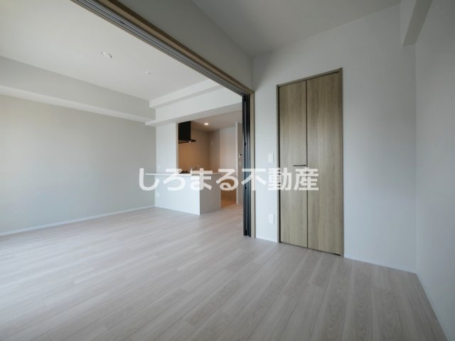 Ｌｏｕｉｓ　Ｒｅｓｉｄｅｎｃｅ　弁天町の洋室