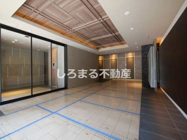 Ｌｏｕｉｓ　Ｒｅｓｉｄｅｎｃｅ　弁天町のロビー