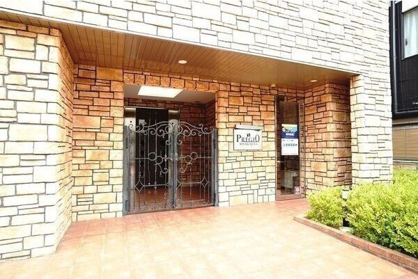 プレジオ都島のエントランス