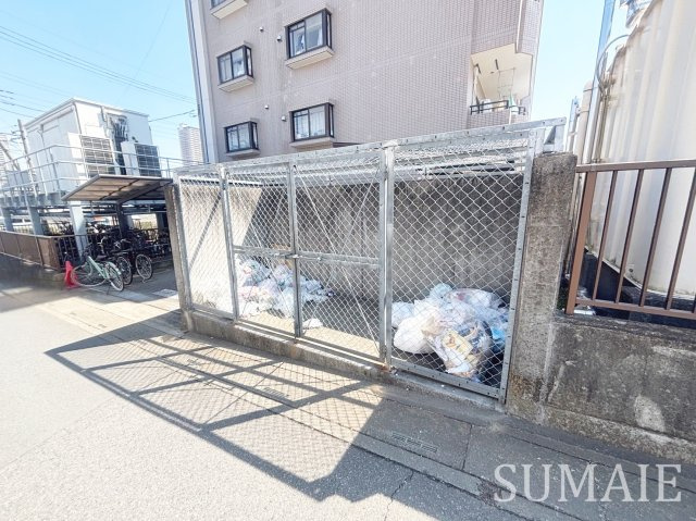 リバーサイドコートのその他共用部分|敷地内ゴミ置き場です！