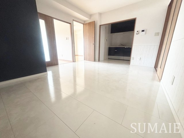 リバーサイドコートの居間・リビング|広々リビングです！