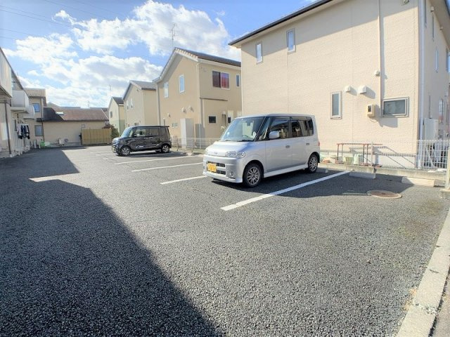セントポーリア（南棟）の駐車場