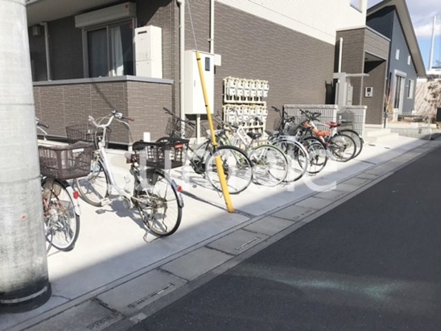 ハーヴェストWESTのその他共用部分|敷地内駐輪場。