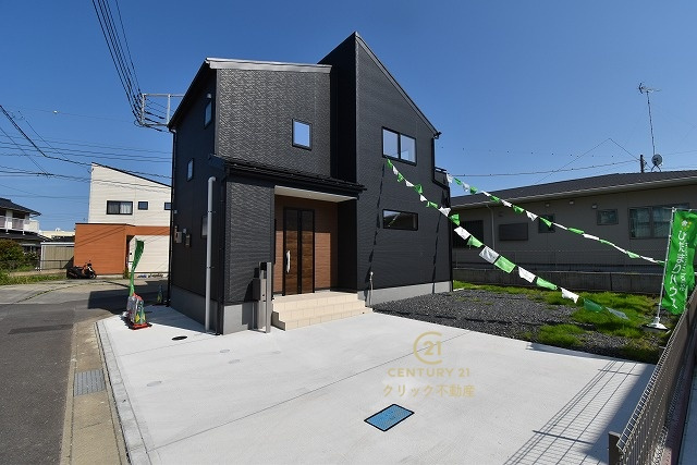リーブルガーデン  日立市東多賀町　3期　2の駐車場|駐車場は十分なスペース。ご家族それぞれが車をご所有の場合や、来客の際も安心です。
内覧可能です。ご予約はHPから、またお電話でもお気軽にどうぞ。