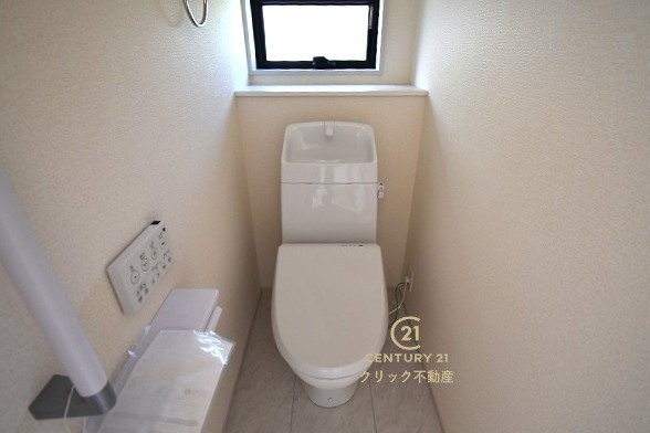 リーブルガーデン  日立市東多賀町　3期　2のトイレ|１階と２階、２ヶ所に清潔なトイレ。
毎日使う空間と機能だから、いつまでも清潔なスペースであってほしいのがトイレです。