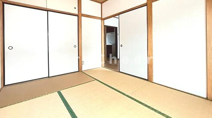 クレセント・ドヌール　E号棟の寝室