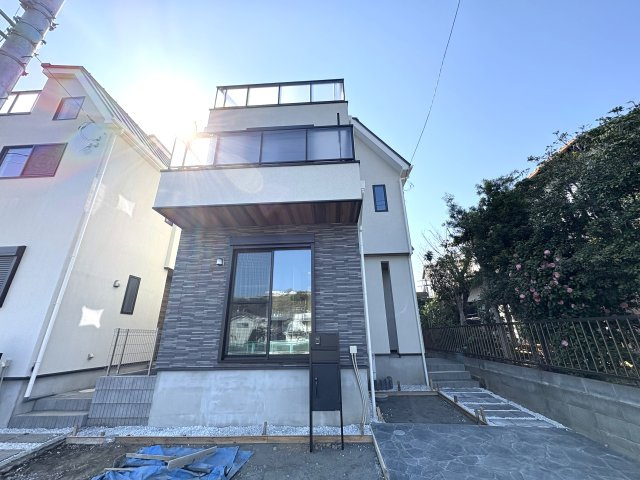 Enoshima View Living — 湘南の特等席